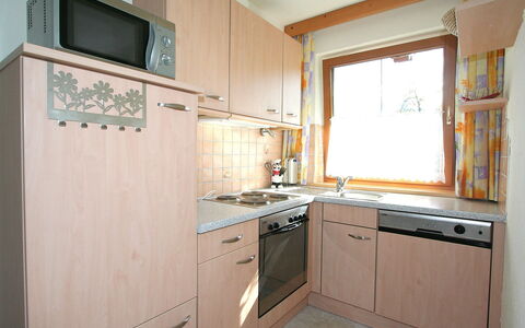 Herbert: Eigendom, Kamer, Keuken, Meubilair, Cabinetry, Huis, Gebouw, Interieur Ontwerp, Onroerend Goed, Architectuur