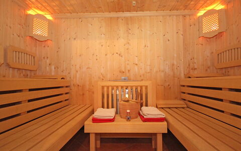 Marina: Meubilair, Hout, Sauna, Interieur Ontwerp, Flooring, Beits, Verdieping, Gebouw, Comfort, Vernis