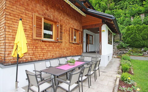 Josefine: Eigendom, Huis, Gebouw, Kamer, Onroerend Goed, Verblijf, Huis, Tafel, Meubilair, Patio
