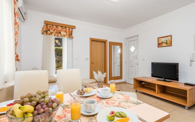 Accommodatie:&nbsp;Mihaela 4 310.4