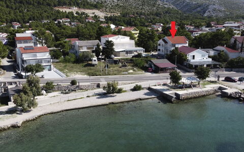Starigrad-Paklenica 120: Water, Gebouw, Eigendom, Fabriek, Huis, Boom, Meer, Landschap, Woongebied, Berg