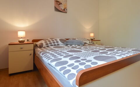 Novigrad (Zadar) 115: Meubilair, Eigendom, Comfort, Gebouw, Hout, Cabinetry, Fotolijst, Bed Frame, Verdieping, Interieur Ontwerp