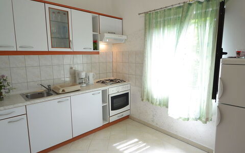 Luce: Kamer, Eigendom, Keuken, Meubilair, Interieur Ontwerp, Cabinetry, Verdieping, Gebouw, Major Appliance, Fornuis