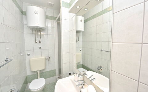 Vir 155: Badkamer, Eigendom, Kamer, Loodgieterswerkinrichting, Tegel, Architectuur, Interieur Ontwerp, Muur, Onroerend Goed, Gebouw
