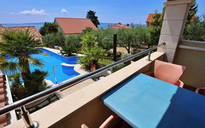 Trogir Okrug Gornji 330