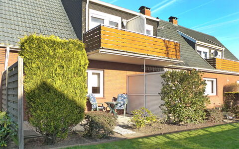 Norddeich 340: Fabriek, Lucht, Gebouw, Eigendom, Venster, Huis, Land Lot, Gras, Verblijf, Boom