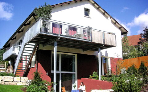 Rosengarten: Fabriek, Lucht, Gebouw, Wolk, Eigendom, Venster, Huis, Veranda, Land Lot, Woongebied