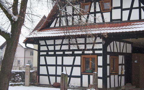 Ichenheim 120: Sneeuw, Venster, Gebouw, Hout, Deur, Boom, Verblijf, Huis, Fabriek, Biome