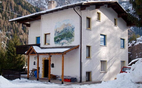Alleghe 100: Sneeuw, Gebouw, Venster, Berg, Huis, Helling, Boom, Biome, Fabriek, Verblijf