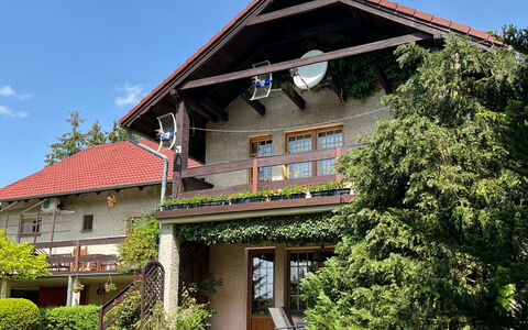 Willa Teresa: Struik, Huis, Dak, Huis, Verblijf, Tuin, Boerderij, Landgoed, Werf, Balkon