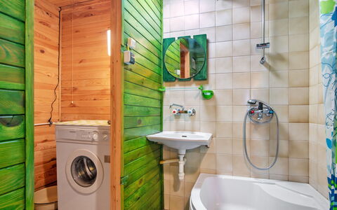 Borek Sulęcki: Hout, Loodgieterswerkinrichting, Flooring, Interieur Ontwerp, Verdieping, Kraan, Badkamer, Loodgieter, Wastafel, Toilet
