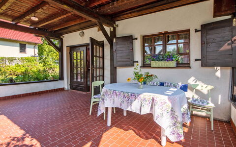 Borek Sulęcki: Bloempot, Deur, Huis, Kamerplant, Tuin, Veranda, Stoel, Verblijf, Patio