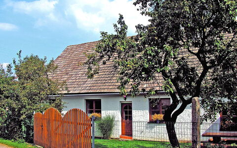 Chrastov: Huis, Eigendom, Huis, Boom, Woongebied, Verblijf, Gebouw, Lucht, Onroerend Goed, Architectuur