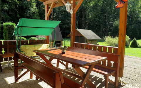 Zlata Olesnice: Tafel, Meubilair, Kamer, Hardwood, Hout, Buitentafel, Boom, Vrije Tijd, Buitenmeubels, Paviljoen