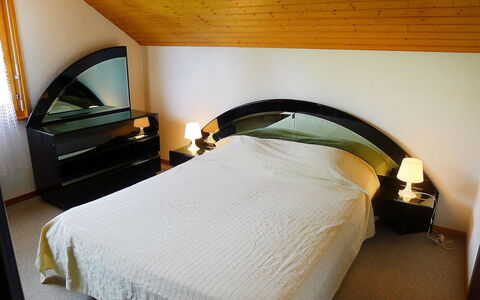 Villars 600: Slaapkamer, Kamer, Bed, Meubilair, Eigendom, Bedding, Comfort, Matras, Suite, Interieur Ontwerp