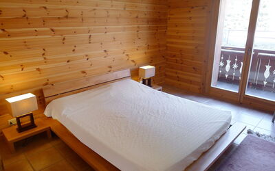 Accommodatie:&nbsp;Rhodonite 33 764.5