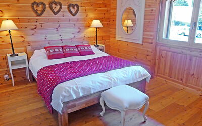 Accommodatie:&nbsp;Rhodonite 24 764.8