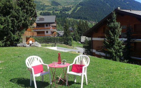 Verbier 131: Eigendom, Heuvel Station, Verblijf, Huis, Werf, Gras, Bergketen, Backyard, Landelijk Gebied, Gebouw