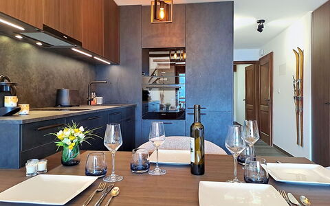 Mondzeu A258: Meubilair, Interieur Ontwerp, Keuken, Countertop, Flooring, Muur, Hout, Lichte Inrichting, Plafond, Verdieping