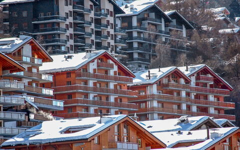 Nendaz 660: Gebouw, Sneeuw, Venster, Eigendom, Huis, Freezing, Buurt, Stedelijk Ontwerp, Wereld, Hout