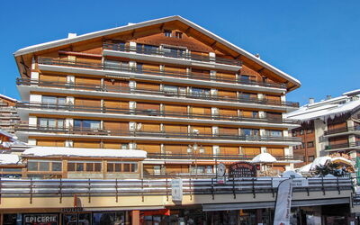 Nendaz 800: Lucht, Gebouw, Eigendom, Huis, Blok Van De Toren, Condominium, Wiel, Architectuur, Stedelijk Ontwerp, Buurt