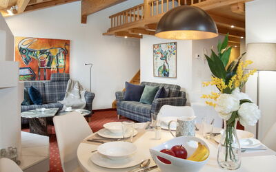 Chalet Abendrot Apartments 100.19: Meubilair, Interieur Ontwerp, Flooring, Bankstel, Kamer, Verdieping, Hout, Plafond, Woonkamer, Stoel