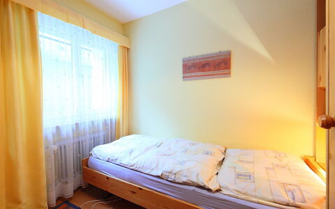 St. Martin: Slaapkamer, Bed, Kamer, Meubilair, Eigendom, Laken, Bed Frame, Plafond, Verdieping, Matras