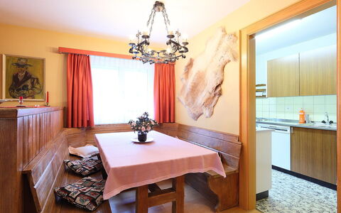 St. Martin: Kamer, Meubilair, Eigendom, Interieur Ontwerp, Plafond, Verdieping, Gebouw, Eetkamer, Tafel, Onroerend Goed