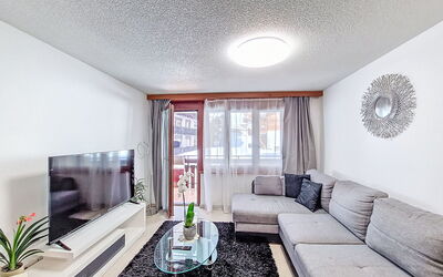 Haus Bellevue 860.9: Interieur Ontwerp, Meubilair, Plafond, Flooring, Bankstel, Verdieping, Woonkamer, Appartement, Kamer, Huis