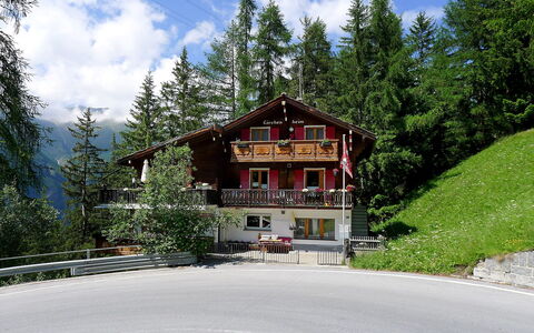 Lärchenheim: Eigendom, Huis, Huis, Bergketen, Gebouw, Onroerend Goed, Alpen, Berg, Architectuur, Boom