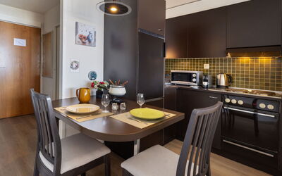 Accommodatie:&nbsp;Jeanne D'Arc Apt. A-8 180.11