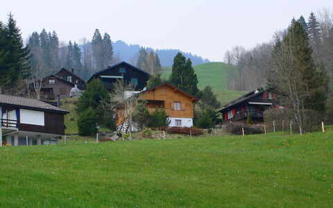 Margrith: Heuvel Station, Bergdorp, Land Lot, Eigendom, Landelijk Gebied, Bergketen, Huis, Weide, Huis, Grasland