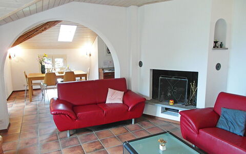 Tazzino: Kamer, Woonkamer, Eigendom, Meubilair, Gebouw, Interieur Ontwerp, Huis, Verdieping, Tafel, Onroerend Goed