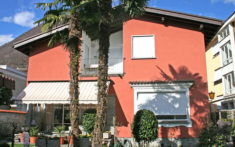 Tre G Og: Eigendom, Huis, Woongebied, Huis, Gebouw, Onroerend Goed, Buurt, Architectuur, Facade, Boom