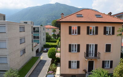 Ascona 100: Woongebied, Eigendom, Gebouw, Huis, Buurt, Appartement, Huis, Architectuur, Onroerend Goed,  Dorf\