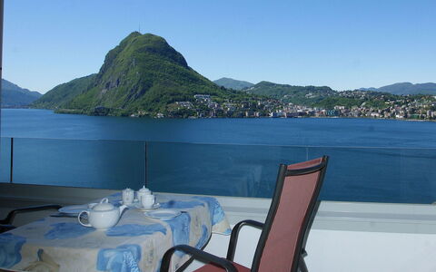 Castagnola 100: Eigendom, Lucht, Vakantie, Restaurant, Zee, Azure, Toerisme, Tafel, Toevlucht, Berg