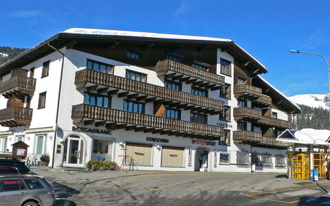 Apt. 13: Eigendom,  Dorf\, Gebouw, Buurt, Woongebied, Huis, Architectuur, Appartement, Onroerend Goed, Gemengd Gebruik