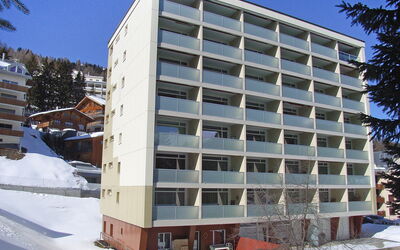 Davos 100: Gebouw, Eigendom, Sneeuw, Lucht, Boom, Venster, Stedelijk Ontwerp, Condominium, Blok Van De Toren, Samengesteld Materiaal