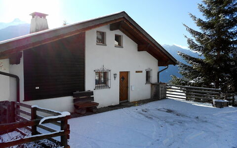 Haus Murena: Eigendom, Sneeuw, Huis, Winter, Huis, Gebouw, Siding, Verblijf, Onroerend Goed, Lucht