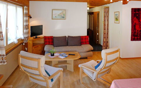 Untertal: Kamer, Eigendom, Meubilair, Woonkamer, Interieur Ontwerp, Gebouw, Huis, Tafel, Verdieping, Houten Vloer