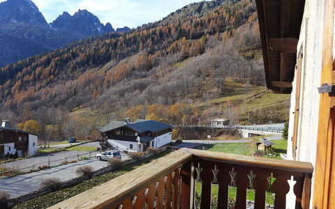 Chalet le Tour: Bergachtig Landvormen, Berg, Eigendom, Lucht, Wildernis, Kamer, Huis, Vallei, Huis, Gebouw