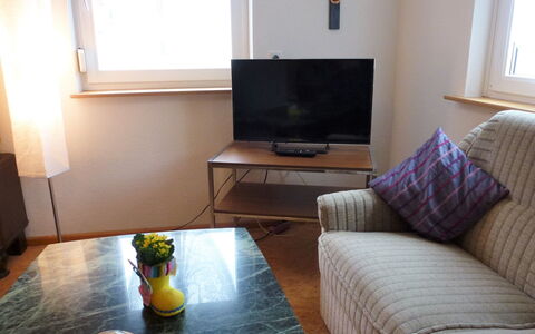 Bless: Kamer, Woonkamer, Meubilair, Eigendom, Bankstel, Interieur Ontwerp, Verdieping, Tafel, Huis, Huis