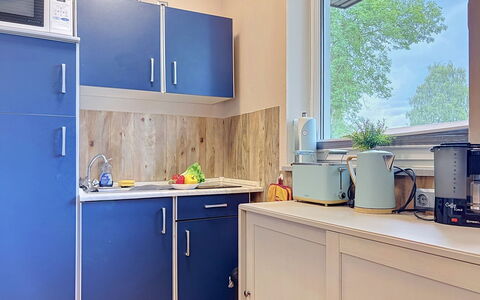 Goetheallee: Toestel Van De Keuken, Major Appliance, Keuken, Countertop, Cabinetry, Interieur Ontwerp, Kast, Small Appliance, Kamer, Huishoudapparatuur