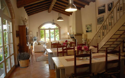 La Cenerara: Gebouw, Kamer, Eigendom, Plafond, Interieur Ontwerp, Meubilair, Huis, Onroerend Goed, Tafel, Verdieping