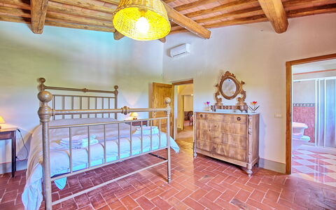 Casa Scopeti: Eigendom, Kamer, Plafond, Slaapkamer, Meubilair, Onroerend Goed, Gebouw, Huis, Interieur Ontwerp, Bed