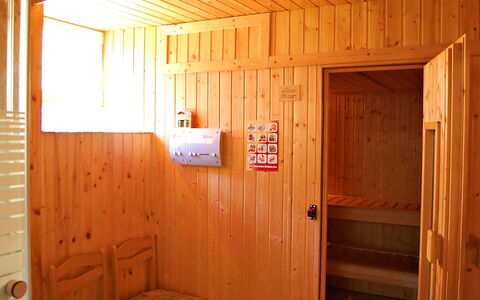 Krechen Alm: Kamer, Beits, Hout, Gebouw, Blokhut, Timmerhout, Hardwood, Meubilair, Huis