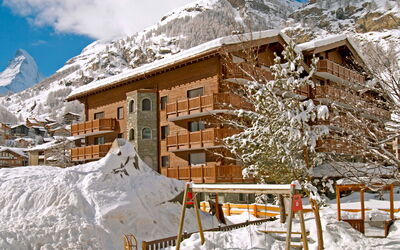 Zermatt 470: Winter, Sneeuw, Bergdorp, Eigendom, Berg, Bergketen, Geologisch Fenomeen, Heuvel Station, Skitoevlucht, Huis