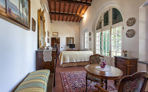 Vittoria: Eigendom, Kamer, Gebouw, Interieur Ontwerp, Meubilair, Onroerend Goed, Huis, Architectuur, Plafond, Landgoed