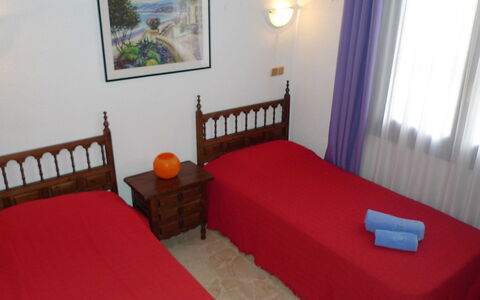 El Paradiso: Meubilair, Bed, Kamer, Slaapkamer, Eigendom, Laken, Bed Frame, Verdieping, Interieur Ontwerp, Matras
