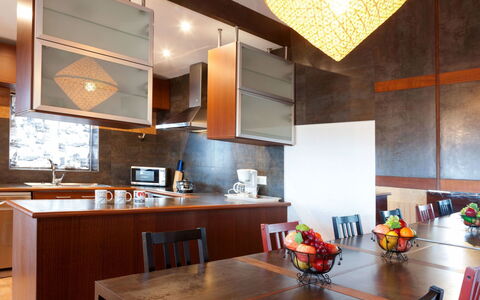 Mas Ambros: Kamer, Interieur Ontwerp, Eigendom, Meubilair, Gebouw, Plafond, Countertop, Keuken, Cabinetry, Huis